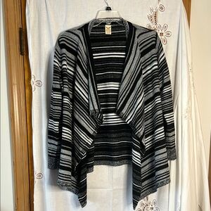 2/15 Faded Glory Black and Gray Cardigan Sweater